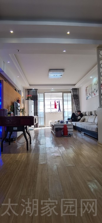 晶星家园三室两厅两卫精装修，带杂物间  135㎡ 127.8万元