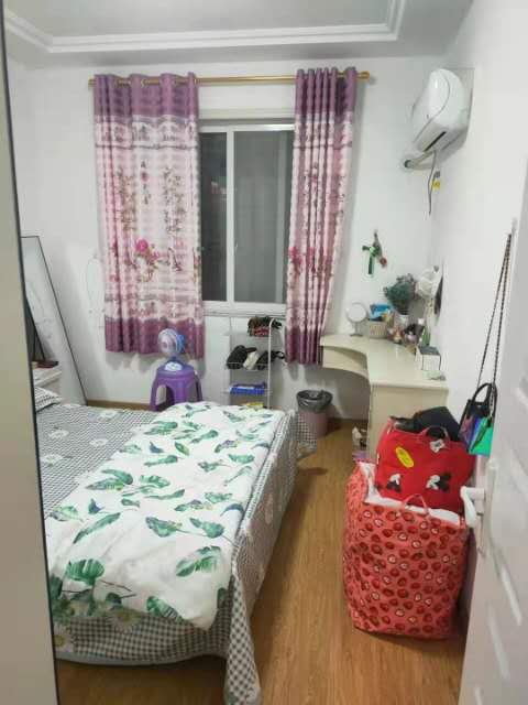 凤凰城  137㎡三室两厅两卫 132.8万元