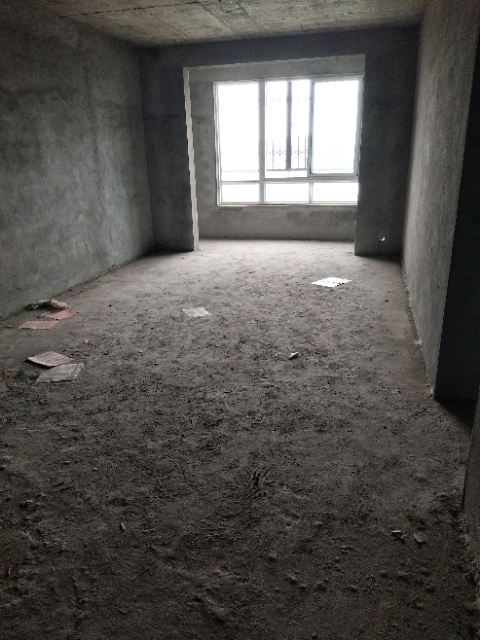 龙城庄园  109㎡ 89.8万元