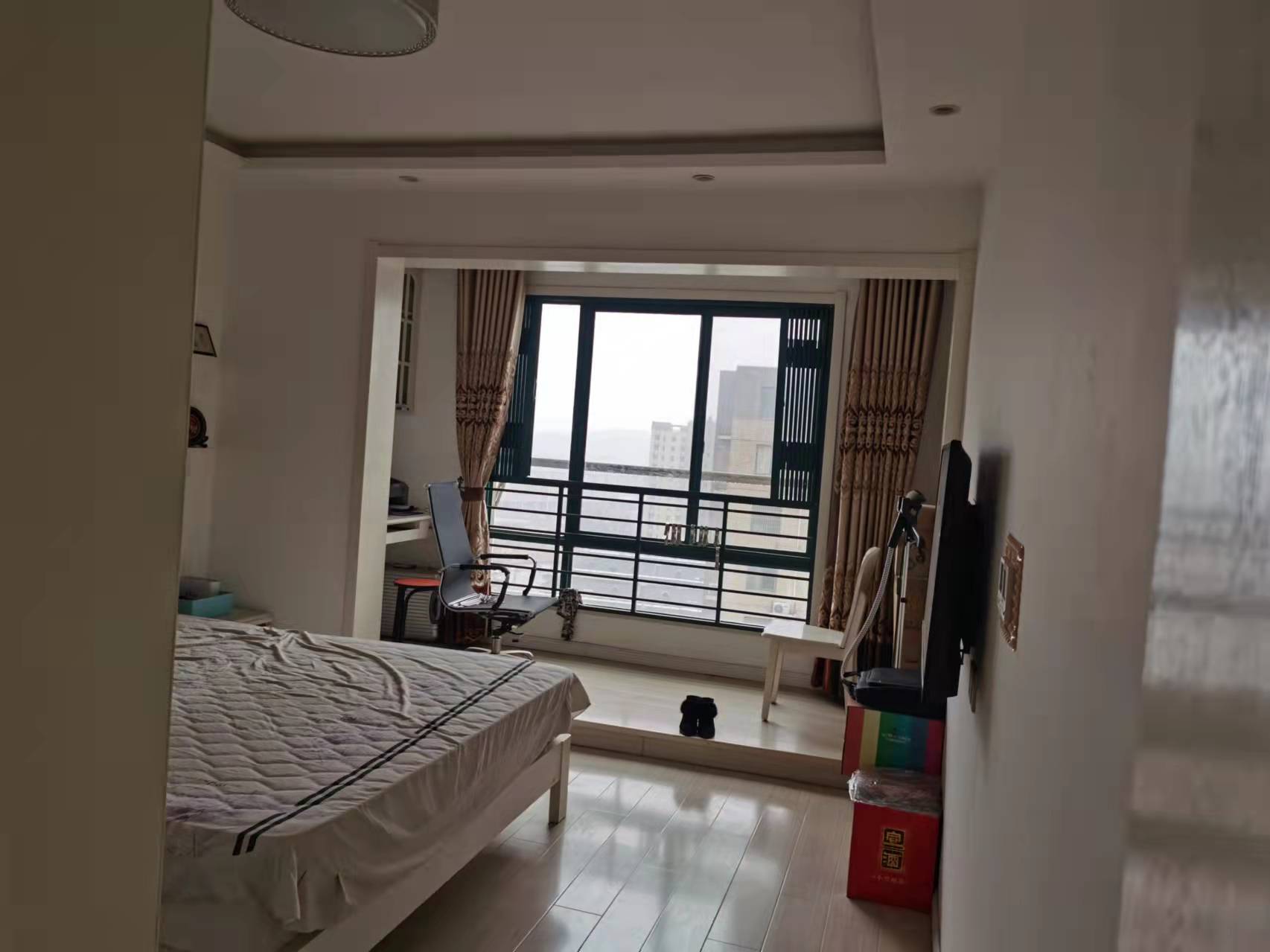 晋湖家园  139.9㎡ 136.8万元