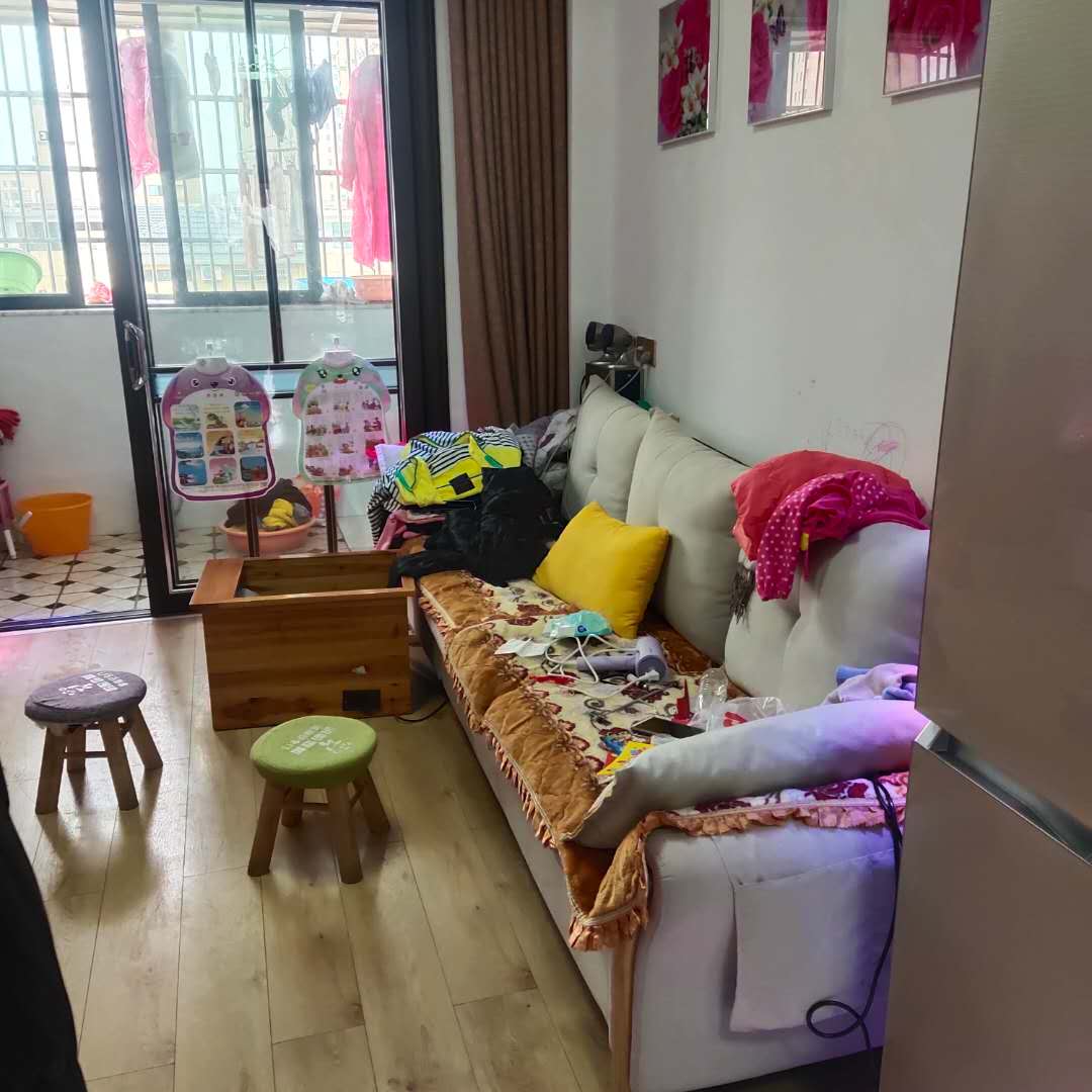 烟雨江南小区  128㎡ 两室两厅一厨两卫 70.8万元