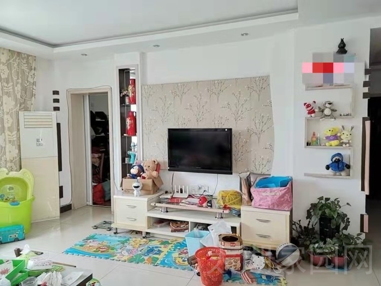 首付20万，老新小附近 122㎡ 三室两厅83.8万元