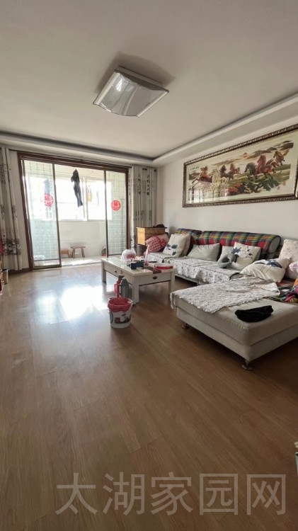 首付25万。金色家园  116㎡三室两厅两卫 88.8万，带杂物间