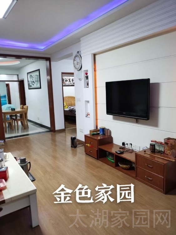 首付21万，  116.8㎡三室两厅两卫 88.8万元，带杂物间