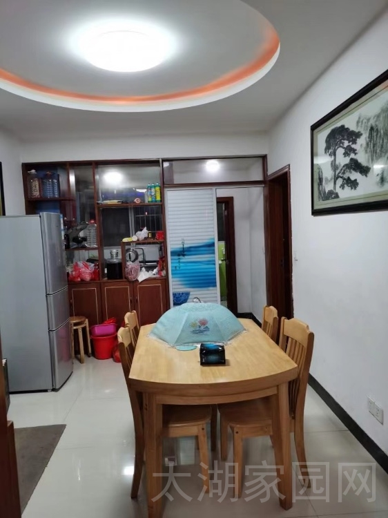 金色家园  116㎡三室两厅带大杂物间 87.8万元