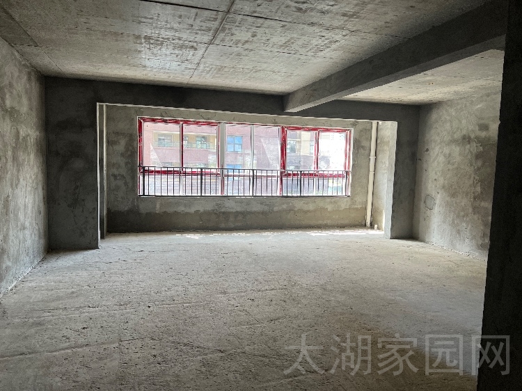 天景华庭  139㎡好楼层四室两厅两卫 115万