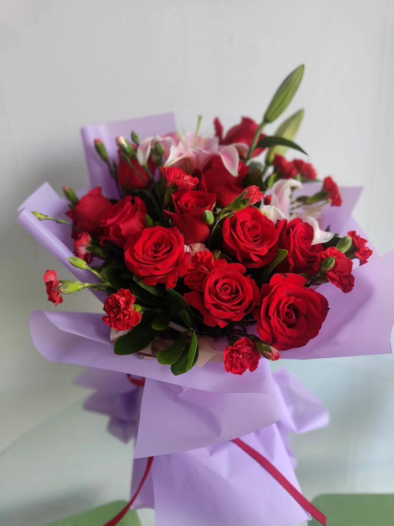 龙城庄园  黄金楼层电梯房出售，证满5年，过户税低，首付25万可按揭。