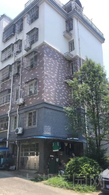 振龙山庄  107㎡ 价格面议