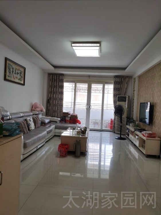 文苑花园  120㎡三房两厅两卫 106.8万元，低首付