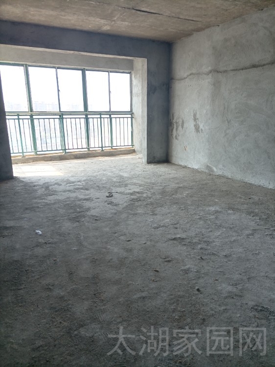 龙城庄园  138㎡ 108万元