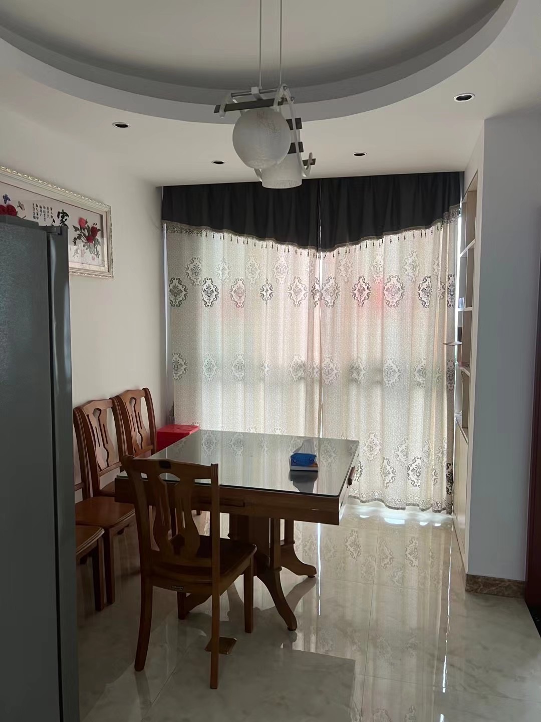 龙城庄园  137㎡ 精装修三室两厅两卫123.8万，首付30万拎包入住