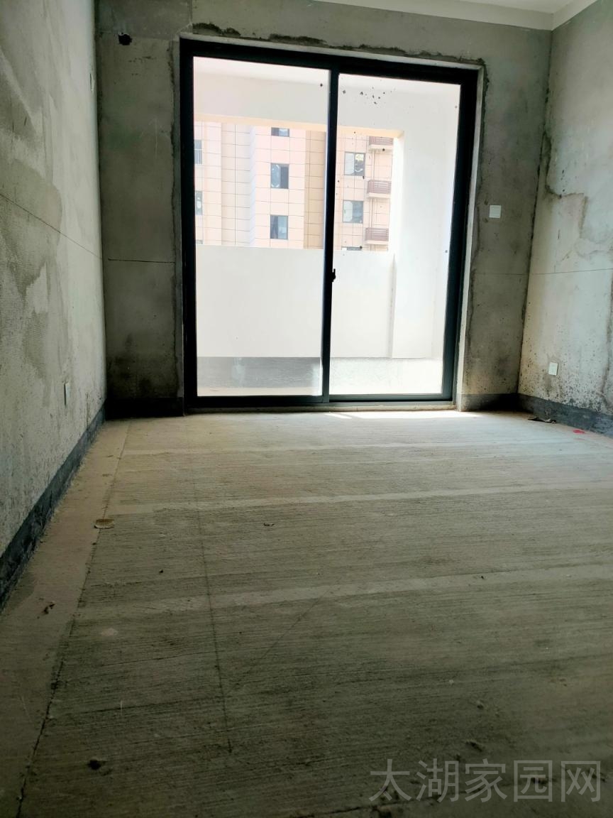 御湖城  123.00㎡ 95.0万元