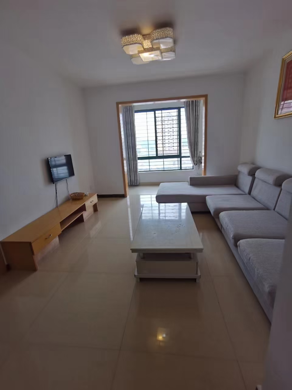 出租:晋湖家园  两室两厅一厨一卫，16800/年