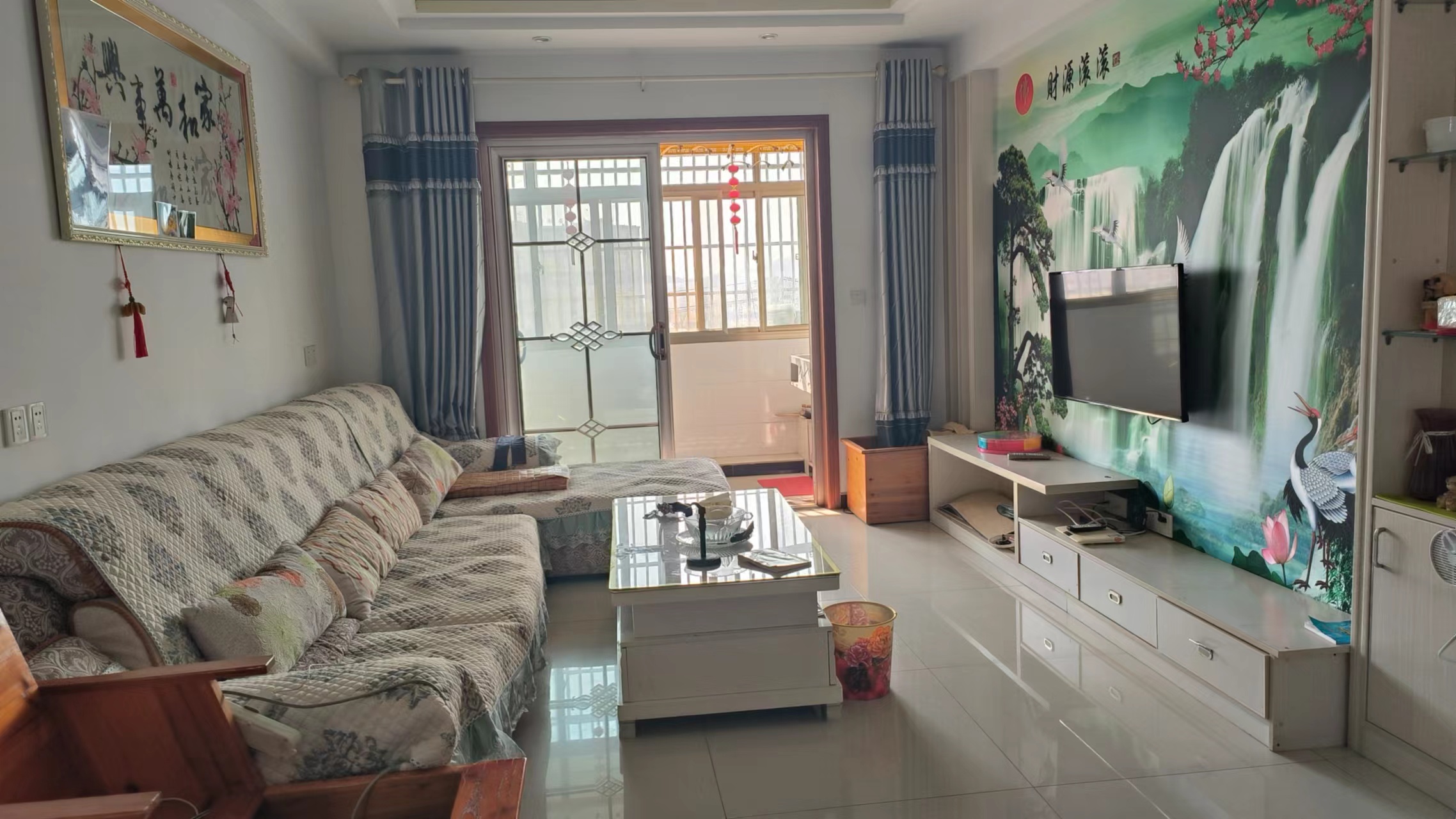 金色家园  125㎡ ，三室两厅两卫，5楼，售79.8万元