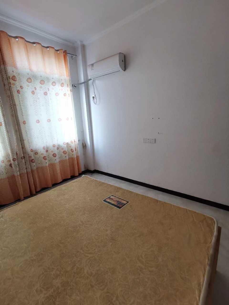 晋湖家园  116㎡精装修三室两厅 79.8万