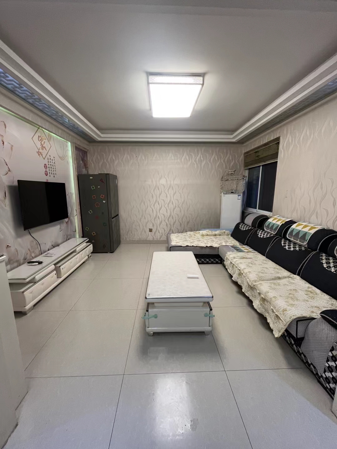 晋湖家园  凤凰城三室两厅一厨一卫➕大杂物间104㎡ 81万元