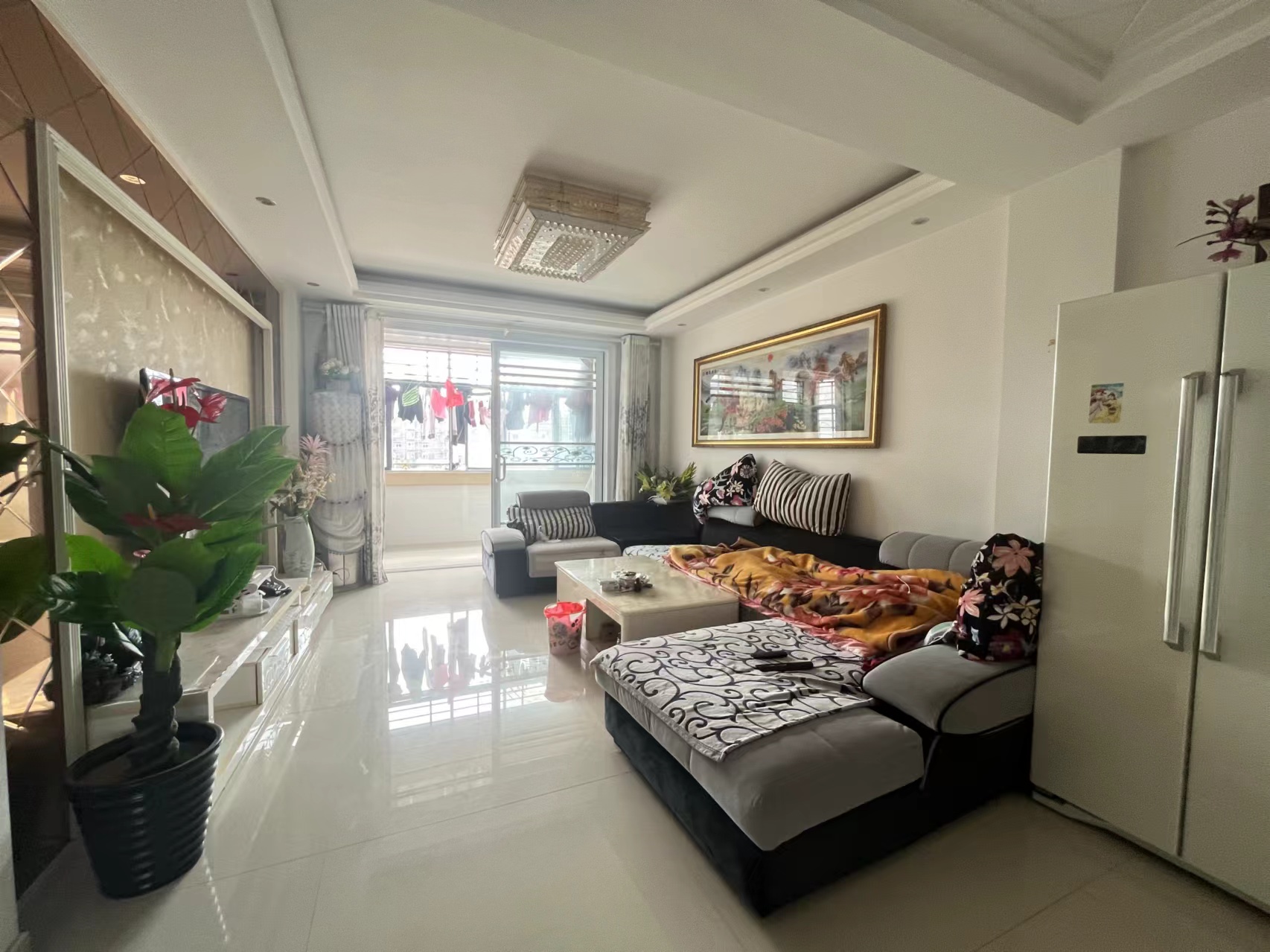 天泰花园  135㎡三室两厅精装➕大杂物间 89万元