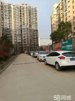 龙城庄园三室两厅毛坯单元电梯房出售