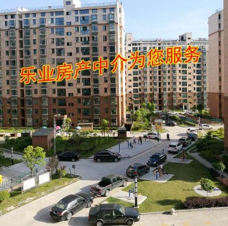 龙城庄园 138㎡+车位 96万出售 毛坯