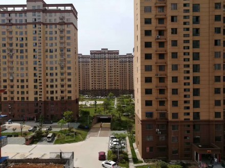 玉龙华府 128平步梯房带15平杂物间出售