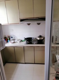 龙城庄园  3室 134㎡ 102万 豪华装修