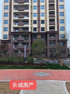 御湖诚 4室 143㎡ 93.8万毛坯带车位7万