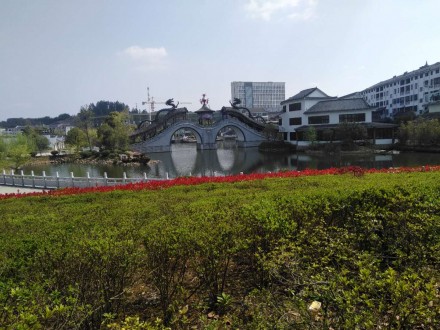 文博园烟雨江南120平毛坯三房出售  证满两年  过户税低