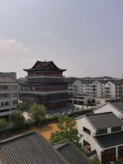 文博园烟雨江南 3室 108㎡+车库 82万 毛坯