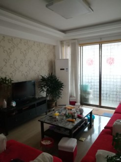 文苑花园 3室 104㎡+杂物间 86万 精装修