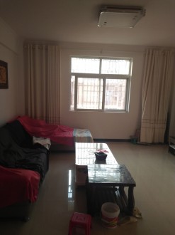 天龙新村  152㎡ 94.8万元 精装带杂物间