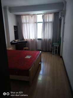 文博园附近 两室两厅带小院年租1.1万 看房方便 文博园附近 两室两厅带小院年租1.1万 看房方便