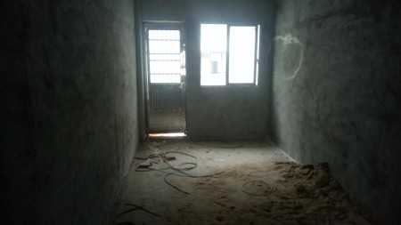 建设路 3室 120㎡ 60万 毛坯