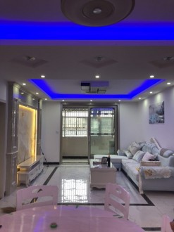 宏泰花园 3室 120㎡ 112.8万 豪华装修带杂物间关门卖