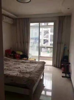 宏泰花园黄金楼层126平精装带杂物间105万