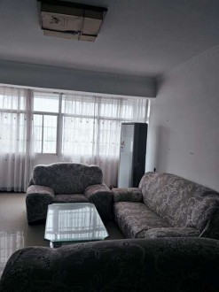 天泰花园 对面 3室 108㎡ 89万 精装修带车库