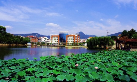 天龙新村 3室 103㎡ 89.8万 精装修带车库