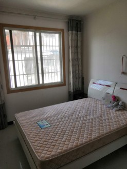 振龙山庄 1室 92㎡ 83万 精装修