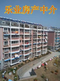 文苑花园  105㎡+杂物间 86万 精装修