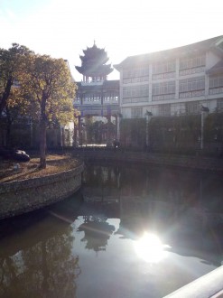 文博园烟雨江南4+5楼复式  3室 120㎡ 128万 毛坯带30平米车库