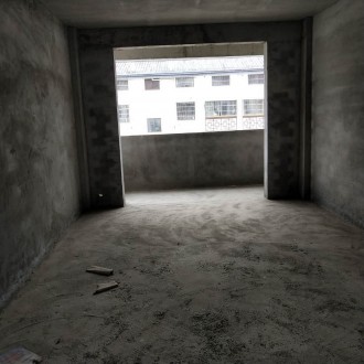 文博园烟雨江南 4室 125㎡ 82.8万 毛坯