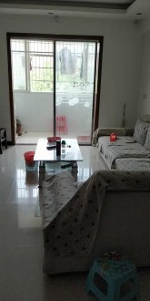 文苑花园 3室 135㎡ 109.8万 精装修带杂物间关门卖