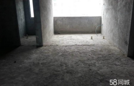 烟雨江南两间店面 104㎡ 85万 毛坯