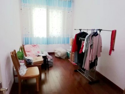 振龙山庄 3室 128㎡加复式 105万 精装修