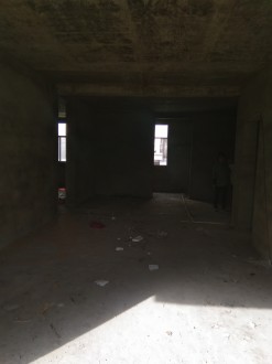 普贤花园 3室 100㎡ 77万 毛坯