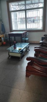 工会附近80平带杂物间63.8万出售