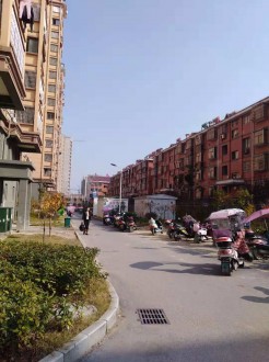 方竹园 3室 105㎡ 81万 毛坯