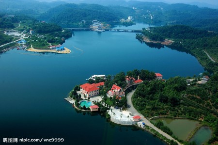 天龙新村 3室 105㎡ 72.8万 精装修带杂物间