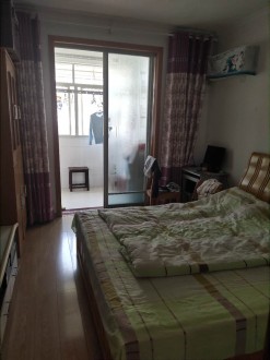 晋苑小区 3室 106㎡ 50万 精装修带杂物间