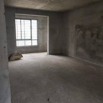 晋湖家园 3室 147㎡  毛坯带车位和杂物间 128万