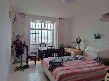 天龙新村 3室 152㎡ 精装修带杂物间 90.6万